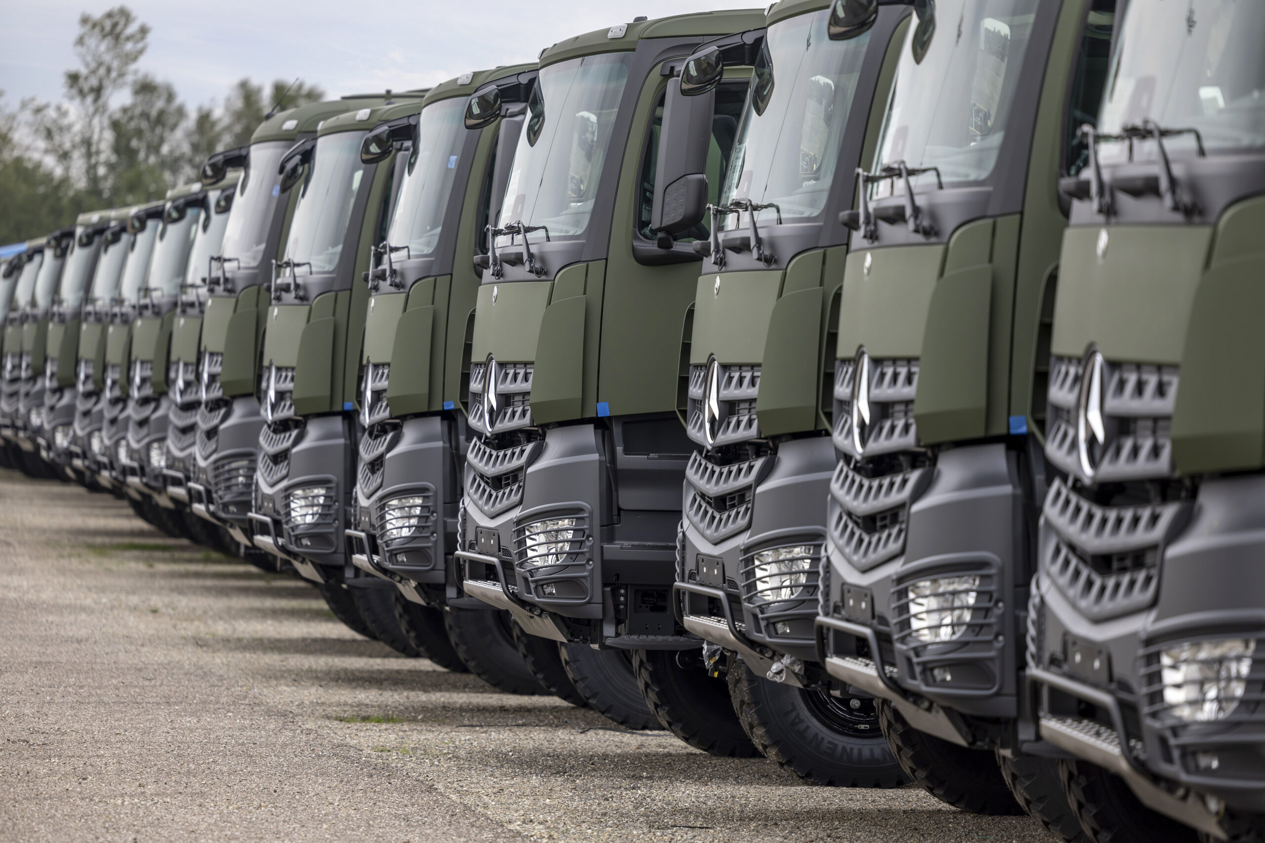 Neue Dachmarke „Daimler Truck Defence“
